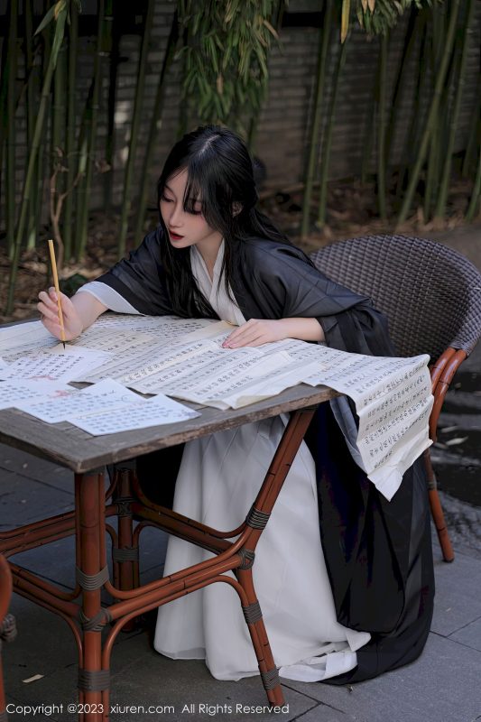 [秀人XiuRen] No.6094 玥儿玥er - 白色古装+曼妙娇躯海南旅拍-御萝部落