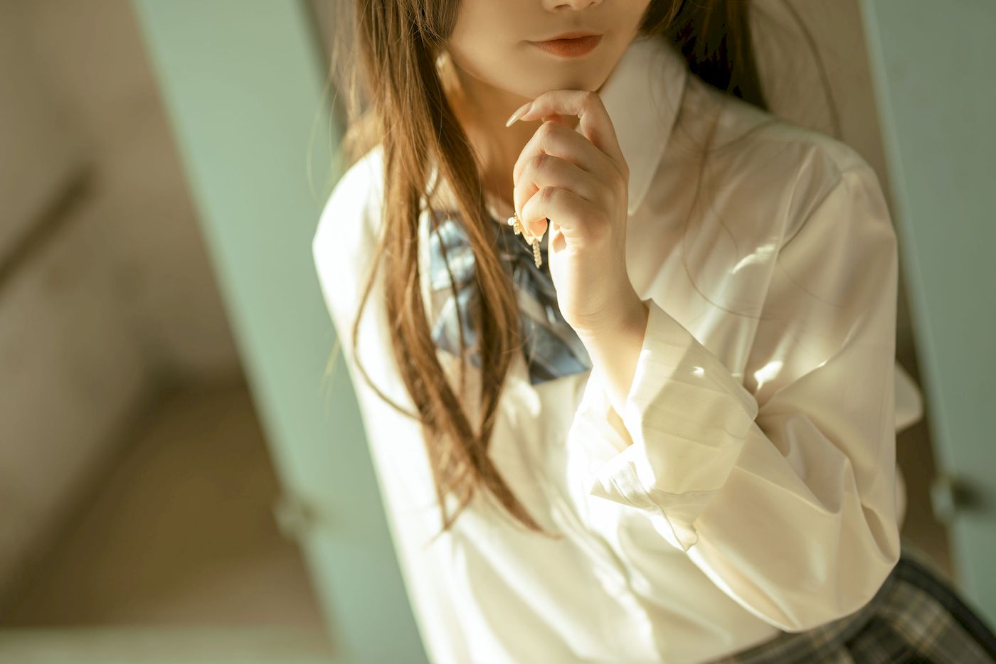 网络美女桃良阿宅白衬衫格子裙JK制服装扮私房写真-御萝部落